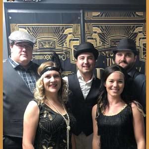 Meet your Posher, Robert